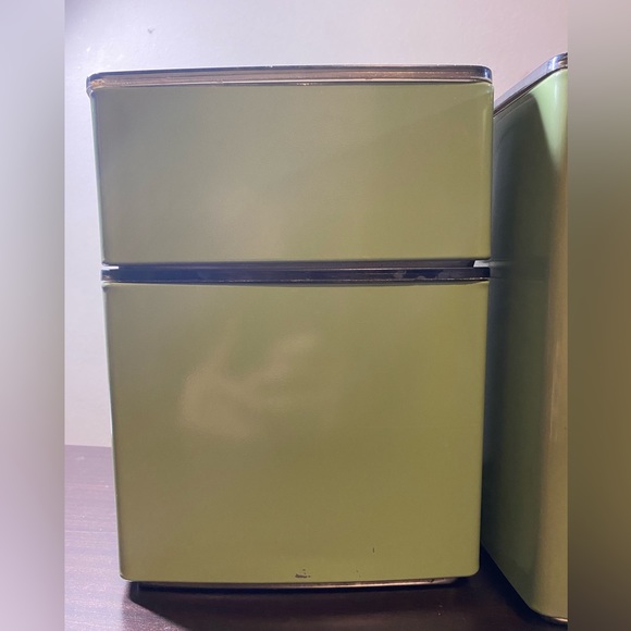 Green vintage metal canister set - Picture 6 of 8